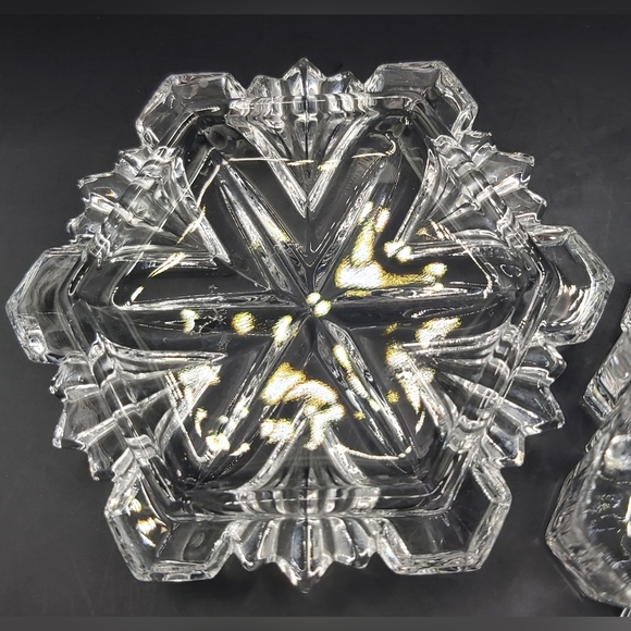 Crystal snowflake trinket box - Picture 4 of 7